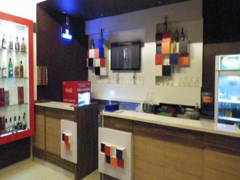 Excellent Seven Boutique Hotel Бандунг Экстерьер фото