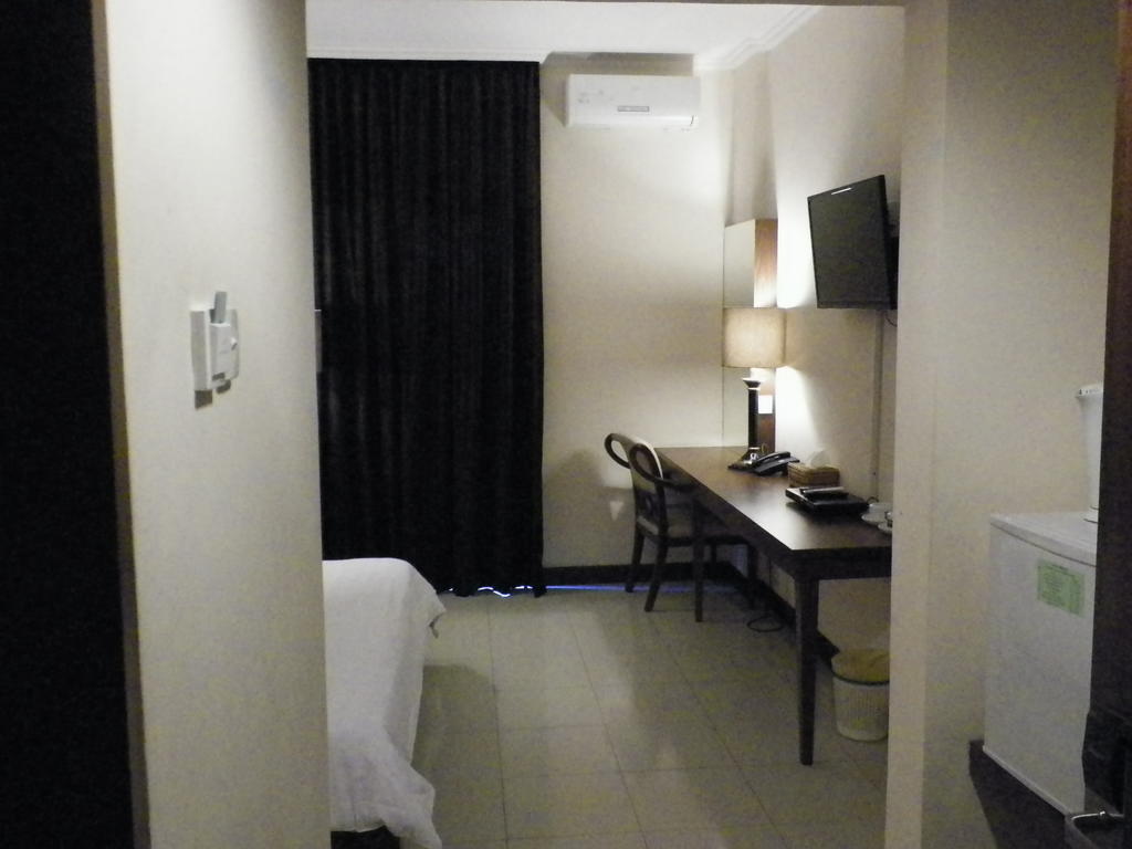 Excellent Seven Boutique Hotel Бандунг Номер фото