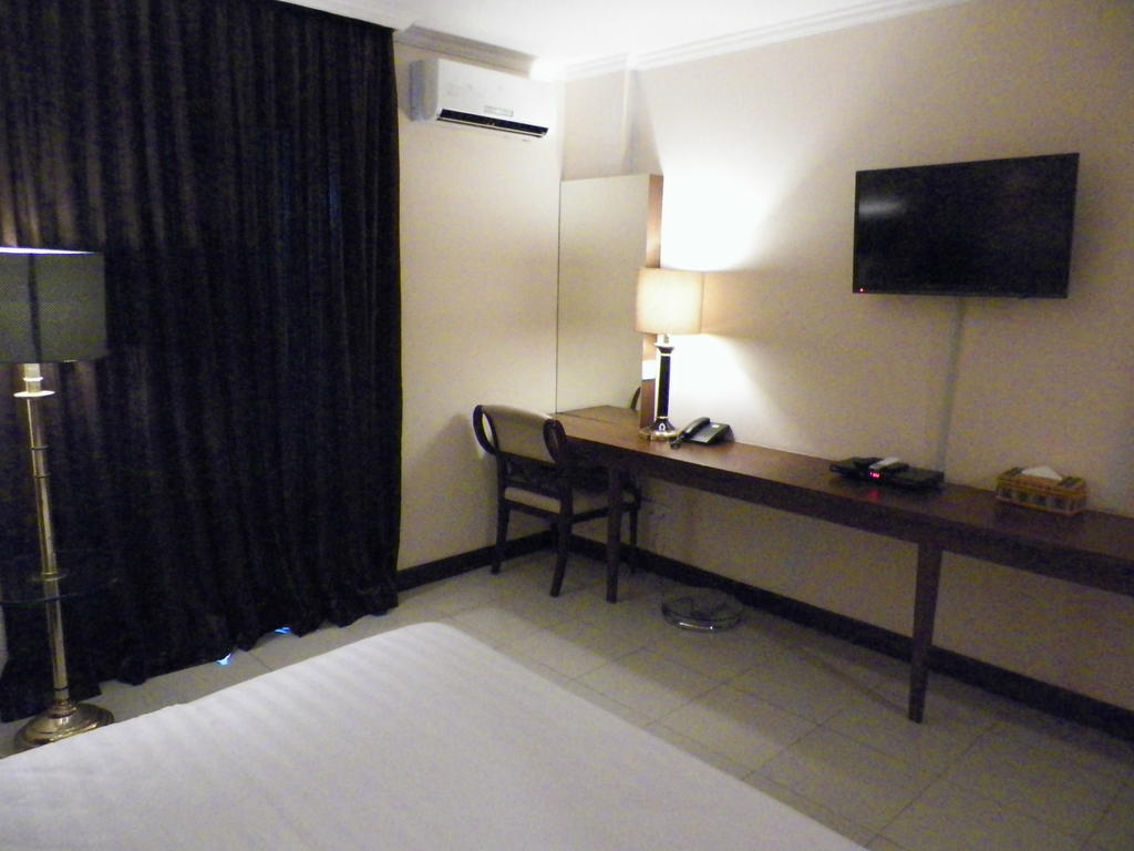 Excellent Seven Boutique Hotel Бандунг Номер фото