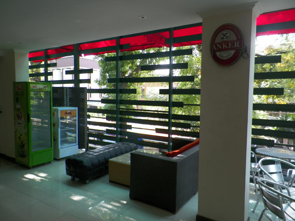 Excellent Seven Boutique Hotel Бандунг Экстерьер фото